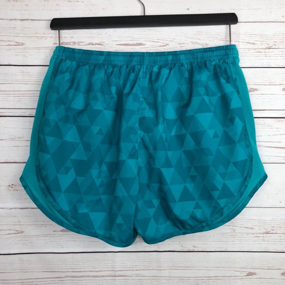 Nike Dri Fit Tempo Shorts Medium - Picture 3 of 5